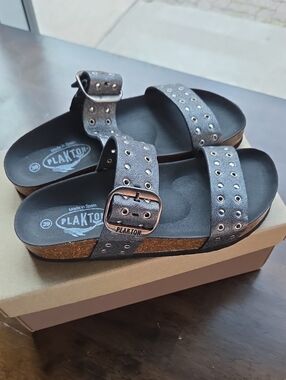 Plakton Size 8  EU 39 Women's Metallic Black/Gray Leather Double Strap Sandals
